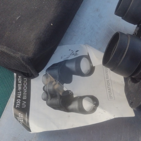Sharper Image Black Binoculars with Case - Picture 4 of 4